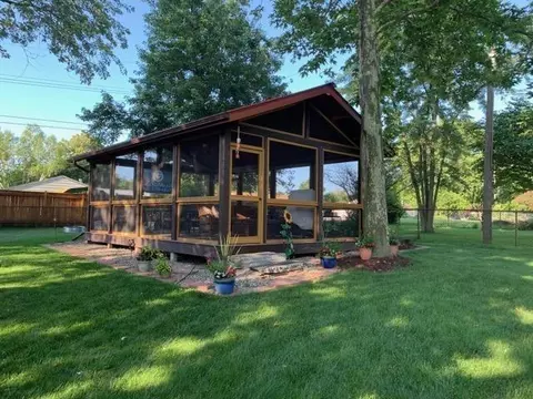 208 Tower Dr, Saline, MI 48176 photo 37