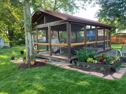 208 Tower Dr, Saline, MI 48176 photo 39