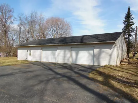 8740 Bunton Rd, Willis, MI 48191 photo 11