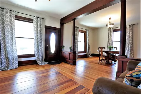 211 E Henry St, Saline, MI 48176 photo 5