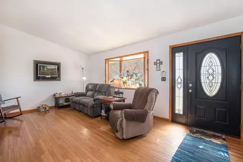 11908 Hannewald Rd, Munith, MI 49259 photo 2
