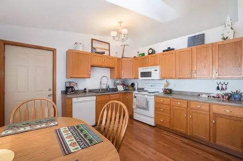 11908 Hannewald Rd, Munith, MI 49259 photo 4