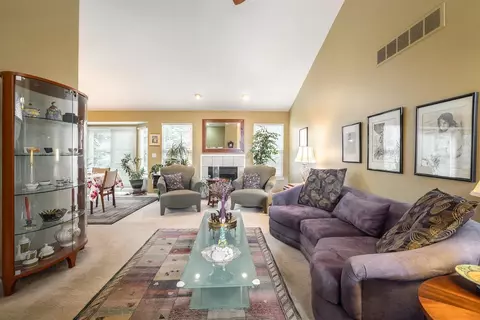 2096 Red Maple Ln, Commerce Twp, MI 48390 photo 13