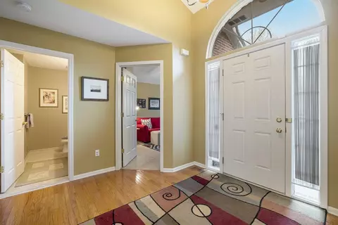 2096 Red Maple Ln, Commerce Twp, MI 48390 photo 4