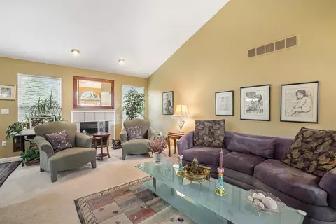 2096 Red Maple Ln, Commerce Twp, MI 48390 photo 11
