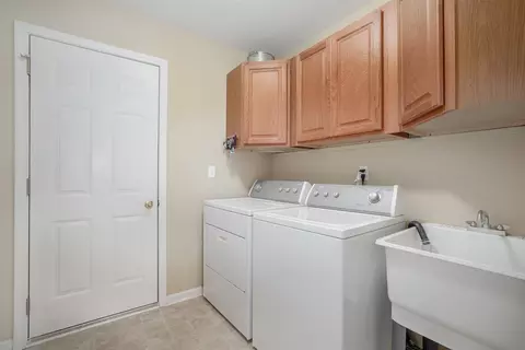 2096 Red Maple Ln, Commerce Twp, MI 48390 photo 22