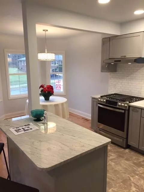 2012 Arborview Blvd, Ann Arbor, MI 48103 photo 9