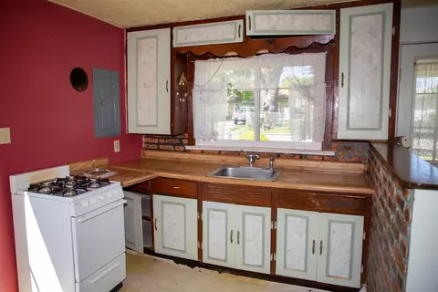 715 22nd St, Jackson, MI 49203 photo 4