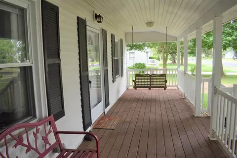 900 Murray Dr, Tecumseh, MI 49286 photo 4