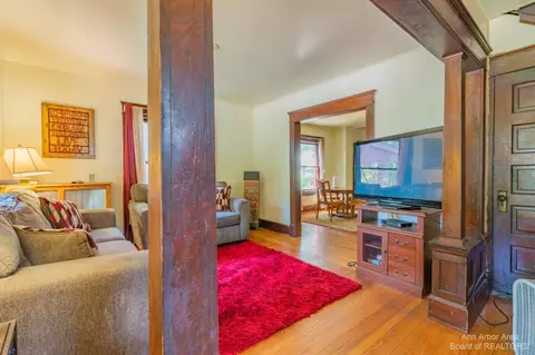 607 Spring, Ann Arbor, MI 48103 photo 3