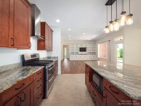 7585 Fosdick Rd, Saline, MI 48176 photo 11