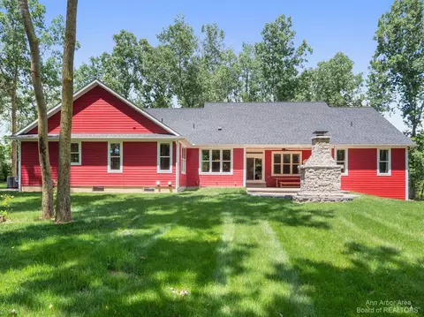 7585 Fosdick Rd, Saline, MI 48176 photo 3