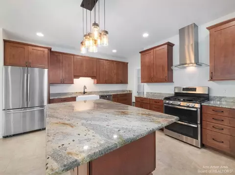 7585 Fosdick Rd, Saline, MI 48176 photo 9
