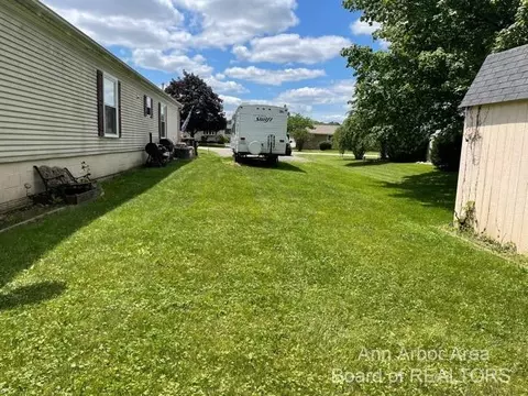 7557 Michelle, Monroe, MI 48162 photo 3