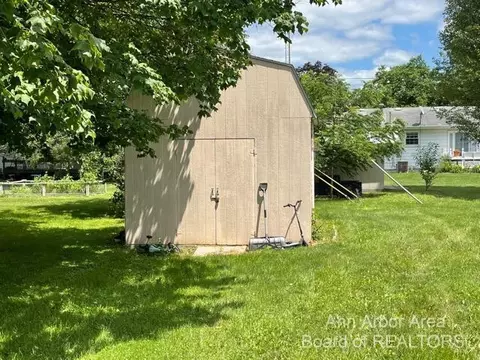 7557 Michelle, Monroe, MI 48162 photo 5
