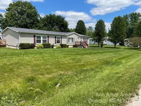 7557 Michelle, Monroe, MI 48162 photo 1