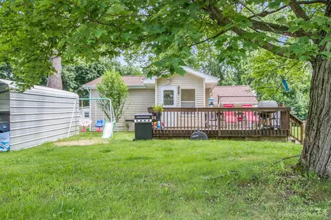 409 Max St, Jackson, MI 49203 photo 2