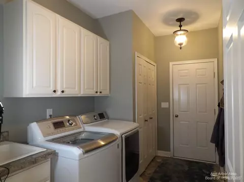 2176 Kildare Dr, Davison, MI 48423 photo 11