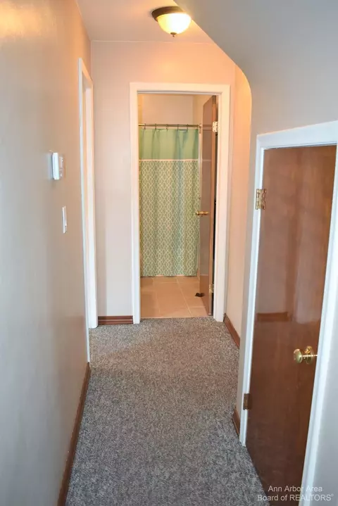 401 Everett St, Milan, MI 48160 photo 14