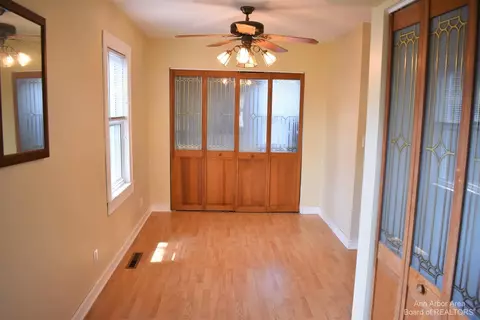 401 Everett St, Milan, MI 48160 photo 12