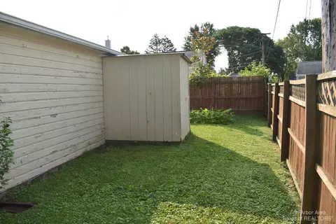 401 Everett St, Milan, MI 48160 photo 30