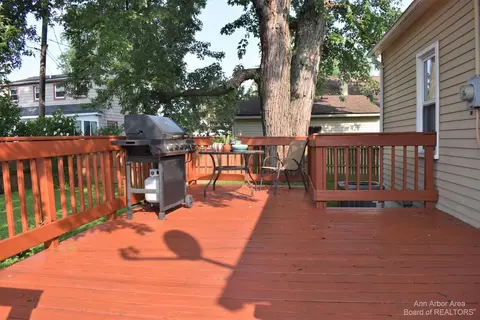401 Everett St, Milan, MI 48160 photo 27