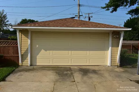 401 Everett St, Milan, MI 48160 photo 31