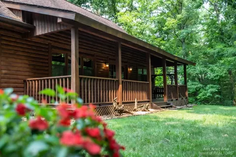 2134 Fox Ridge Dr, Howell, MI 48843 photo 45