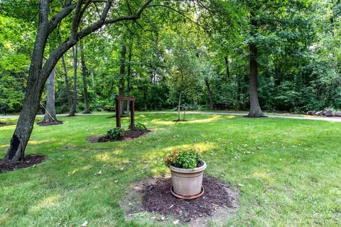 2134 Fox Ridge Dr, Howell, MI 48843 photo 14