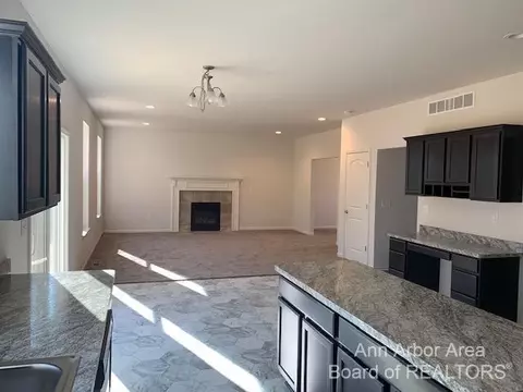 4501 Mckenna Dr, Adrian, MI 49221 photo 3