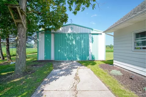 11777 Doty Rd, Carleton, MI 48117 photo 10