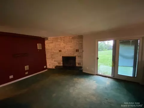 447 W Willis Rd, Saline, MI 48176 photo 5