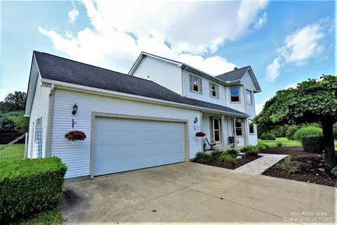 7660 Warner Rd, Saline, MI 48176 photo 4