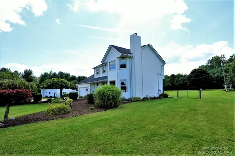 7660 Warner Rd, Saline, MI 48176 photo 3