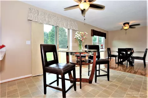 7660 Warner Rd, Saline, MI 48176 photo 16