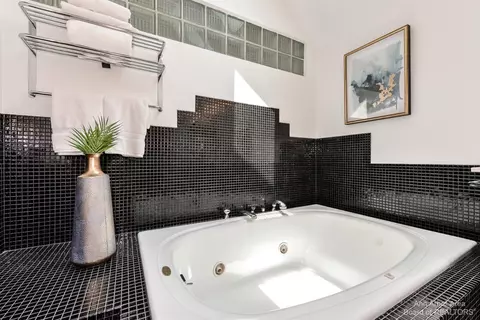 2475 Devonshire Rd, Ann Arbor, MI 48104 photo 22
