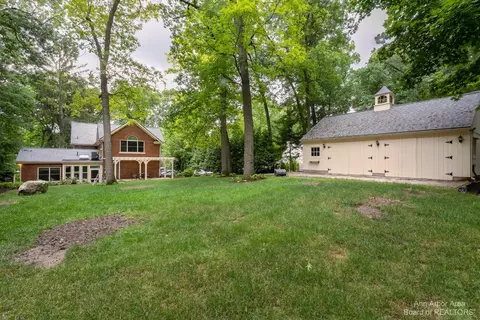 2475 Devonshire Rd, Ann Arbor, MI 48104 photo 37