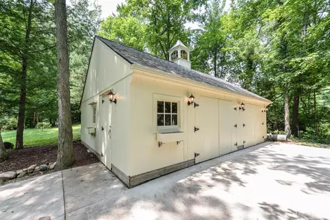 2475 Devonshire Rd, Ann Arbor, MI 48104 photo 39