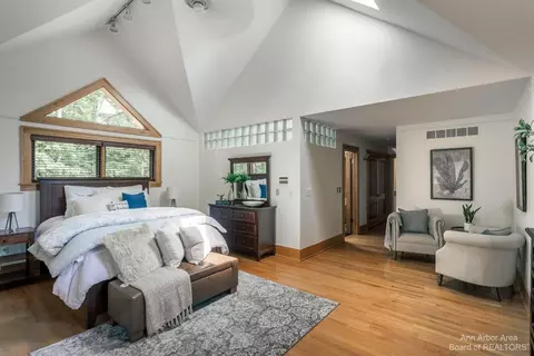 2475 Devonshire Rd, Ann Arbor, MI 48104 photo 19