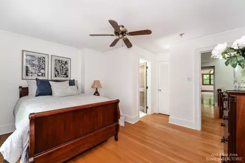 2475 Devonshire Rd, Ann Arbor, MI 48104 photo 24