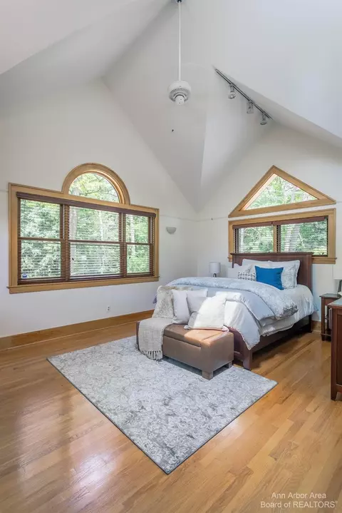 2475 Devonshire Rd, Ann Arbor, MI 48104 photo 20