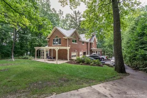 2475 Devonshire Rd, Ann Arbor, MI 48104 photo 36