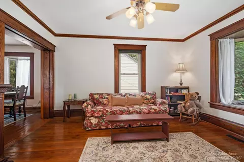 210 E Henry St, Saline, MI 48176 photo 6
