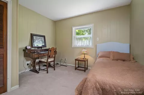 210 E Henry St, Saline, MI 48176 photo 14