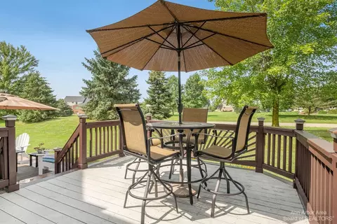 490 Canberra Ct, Saline, MI 48176 photo 40