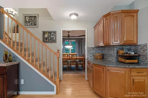 490 Canberra Ct, Saline, MI 48176 photo 12