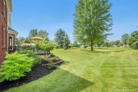 490 Canberra Ct, Saline, MI 48176 photo 44