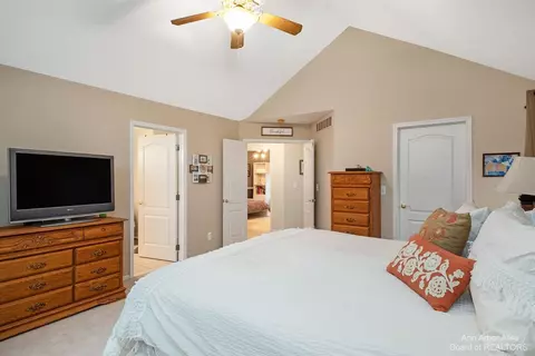490 Canberra Ct, Saline, MI 48176 photo 31