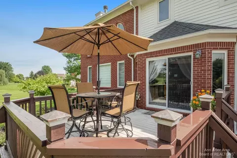 490 Canberra Ct, Saline, MI 48176 photo 41