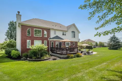 490 Canberra Ct, Saline, MI 48176 photo 42